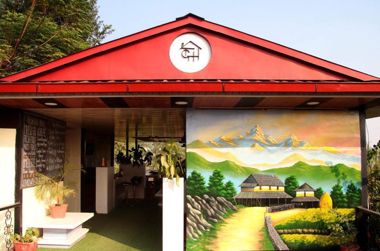 The Glasshouse Hotel Kawasoti Экстерьер фото